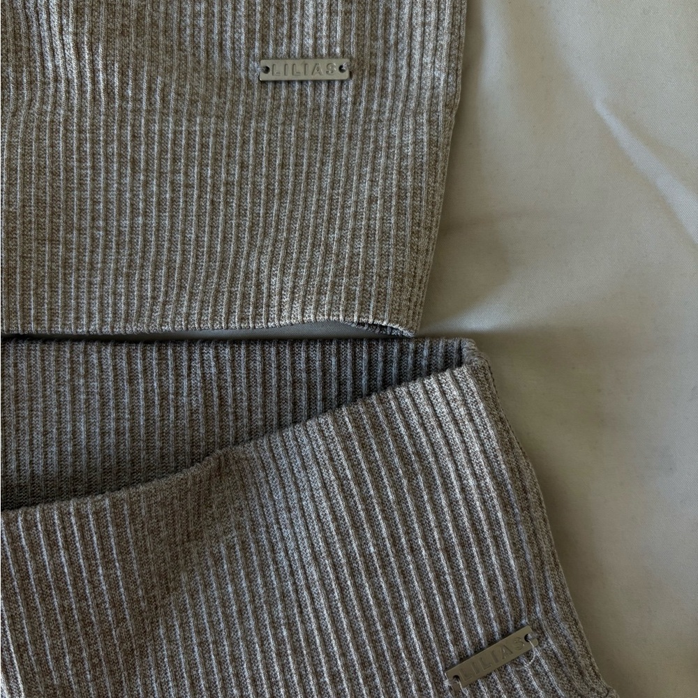 Lilias Active Ribbed Two-Piece Workout Set - Picture 2 of 4